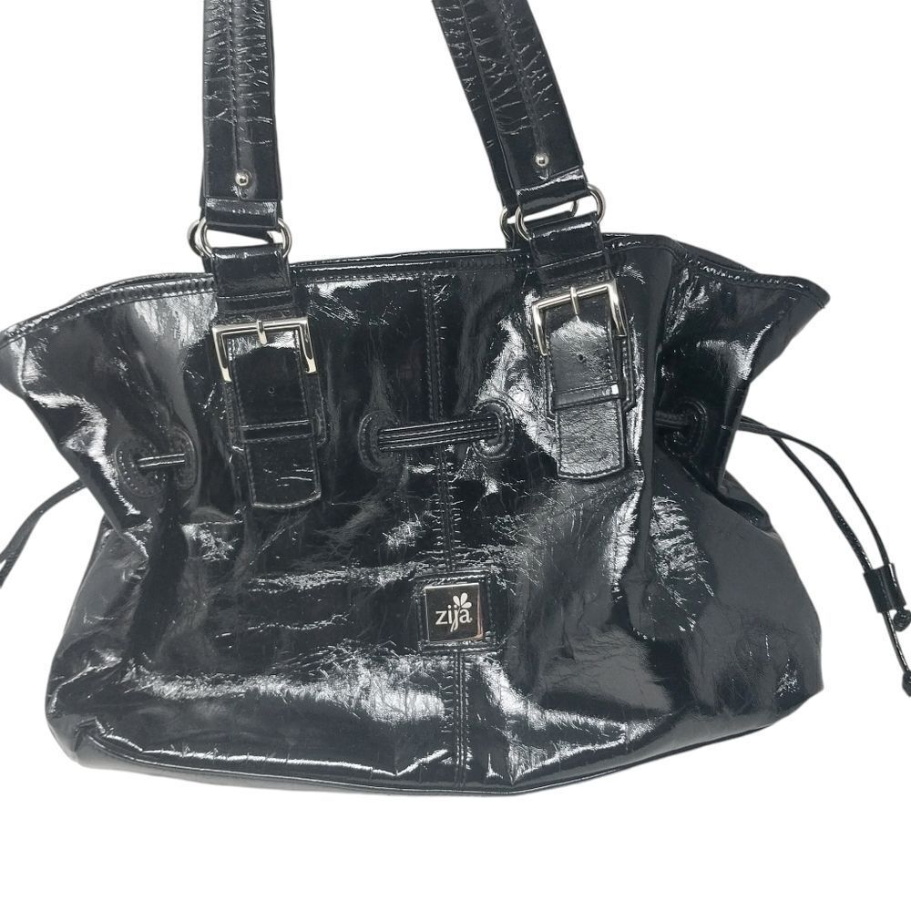 ZIJA BAG. BLACK. SHOULDER BAG.